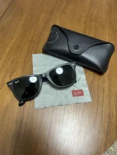 Ray-Ban ブラック サングラス ケース付き