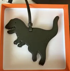 新品coach レキシー ツリー バッグ チャーム - メルカリ
