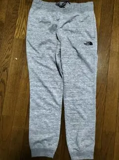 ノースフェイス　スウェットパンツになります！