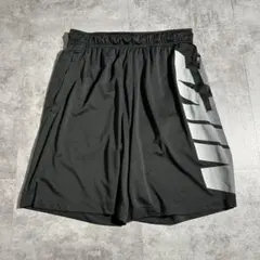 NIKE / Dri-Fit ショートパンツ / ドットグラフィック / M