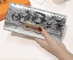新品未使用　レディース　長財布　牛革　花柄のサムネイル