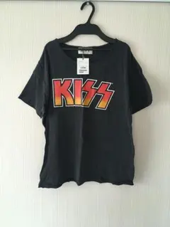 未使用タグ付　ロペマドモアゼル KISS ロックTシャツのサムネイル