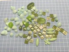 緑、黄緑、ビーズ、パーツ、貝殻、タイル、素材、まとめ売り