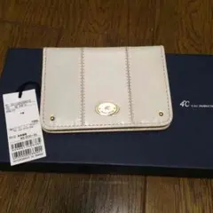 新品　4℃ レザー パスケース 牛革製のサムネイル