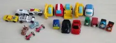 ミニカーセット 20台食玩バスボール トーマス　カーズ　まとめ売りチョロＱ