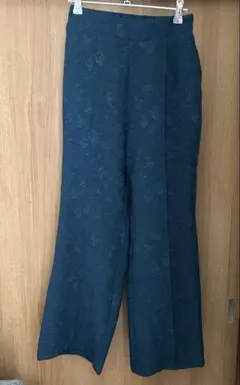 パンツ 花柄 深緑