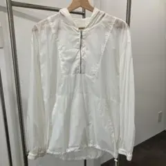 【美品】ホワイト ハーフジップ パーカー シアー素材(Mサイズ)のサムネイル