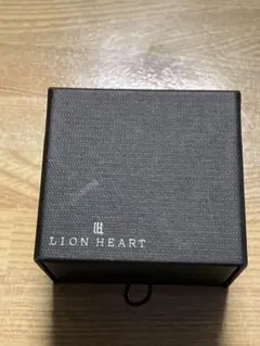 Lion Heart ピアス