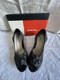 お幅値下げ　setion d’or ビジュー付きオープントゥパンプス ブラック