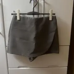 未使用 ZARA タイトスコート Sサイズのサムネイル