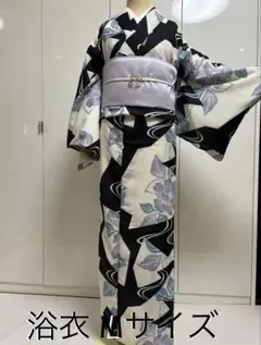 ぷりん様 専用！浴衣　ゆかた　ユカタ　白✖️黒 Mサイズ　花火に M浴衣単品