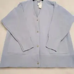 新品Lugnoncure ボタン付きカーディガンのサムネイル