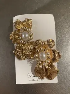 Bride me 花モチーフ ゴールドピアス ウェディング