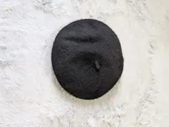 黒いウールベレー帽