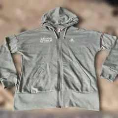 ル・コックスポルティフ グレー ジップアップパーカー レディースＭ