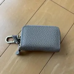 スマートキーケース　キーケース　ベージュ