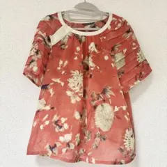 美品　VIVIENNE TAM 花柄 半袖ブラウスのサムネイル