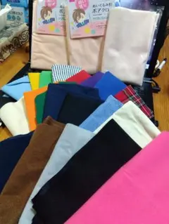 ぬいレックス、ハギレ等色々まとめ売り