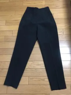 美品ZARA ハイウエストパンツ　ブラック　XS