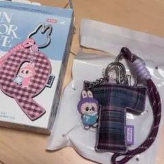 ラブブ PIN FOR LOVE イニシャル キーリングT