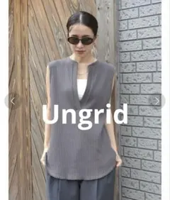【美品】Ungrid(アングリッド) スリットネックリブトップス グレー