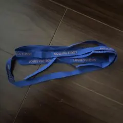 LOUIS VUITTON ロゴ入り青リボン