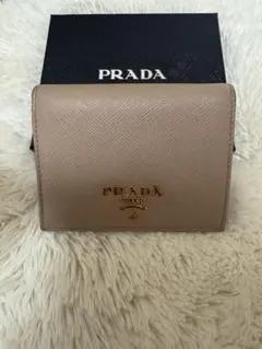 PRADA 二つ折り財布 サフィアーノレザーのサムネイル