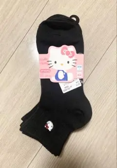 【匿名配送】靴下　ハローキティ