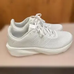 New Balance レディース 軽量 ランニングシューズ 25.5cm