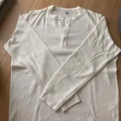 UNIQLO ヘンリーネック Tシャツ ホワイト Lサイズのサムネイル