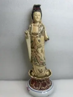極上観音像　高さ約45㎝/1236g 東Y8-0706☆2Fトヒチサ 極上観音像 高さ約45㎝/1236g 東Y8-0706☆2Fトヒチサ - メルカリ
