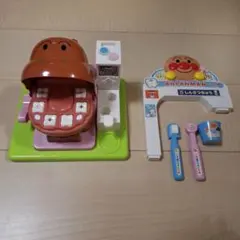 歯がくるりんでピッカピカ！アンパンマンおしゃべりはいしゃさん