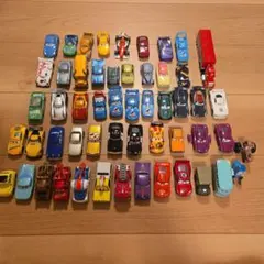 トミカ カーズトミカ 25種 31台 まとめて ライトニング・マックイーン 他 トミカ カーズトミカ 25種 31台 まとめて ライトニング・マックイーン