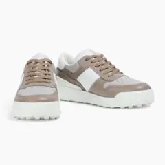定価 101,200円　新品未使用　TOD'S　トッズ　スニーカー　ベージュ　白のサムネイル