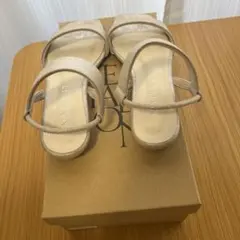 LE TALON サンダル シャンパンゴールド Mサイズのサムネイル