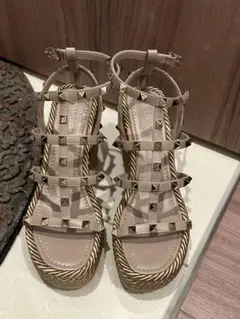 VALENTINO ヴァレンティノ ロックスタッズ ウエッジ37ピンクベージュのサムネイル