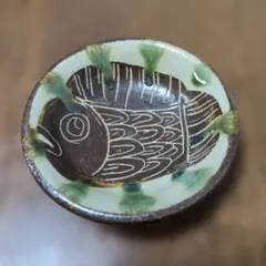 工房十鶴　魚紋 陶器 小皿 プレートのサムネイル