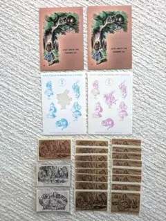 【不思議の国のアリス】 ポストカード ，ステッカー ，刺繍タグ のセット