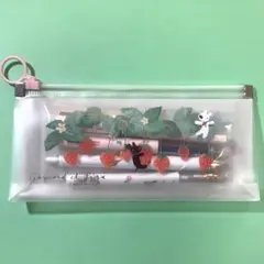 海外　リサとガスパール　ケース入り文具セット