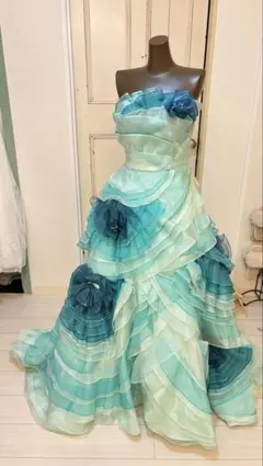 ウエディング ドレス カラー 発表会