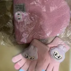 ピンクのウサギデザイン ニット帽と手袋セット