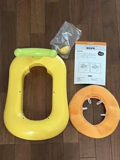 超美品　コンビ 補助便座のサムネイル
