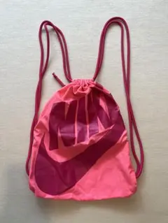 Nike ピンク ドローストリングバッグ
