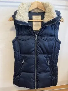 フード付きネイビー ダウンベスト