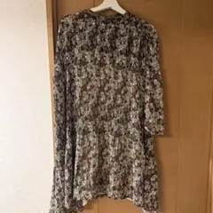 ZARA BASIC 花柄 プリーツワンピース