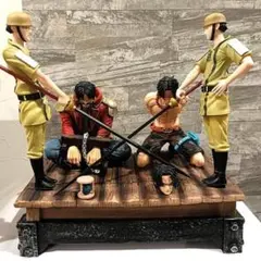 【激稀】ワンピース　ロジャー　エース　処刑台　フルセット