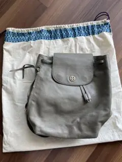 お値下げしました【トリーバーチ】グレーレザーリュック