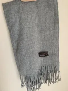 グレー マフラー