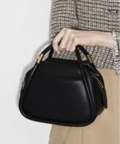 CHARLES & KEITH Lara ラーラ ショルダーバッグ　専用収納袋付