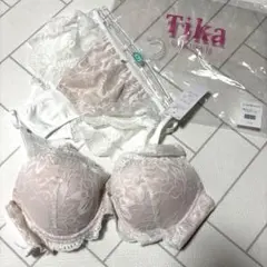 Item thumbnail for item b7a68b5e-376c-4a7b-9f81-3504d188c413